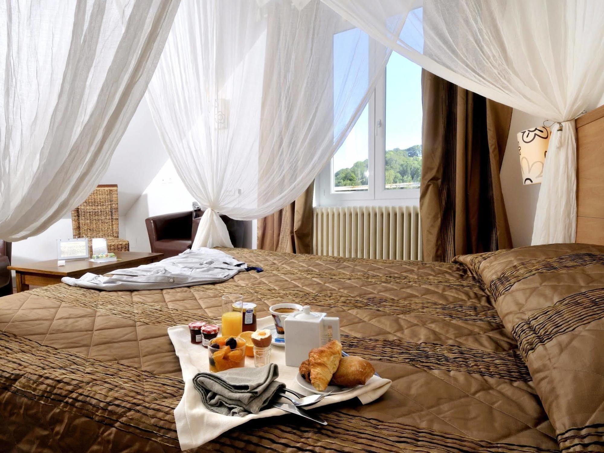 Contact Hotel Le Relais De Vellinus Beaulieu-sur-Dordogne Ngoại thất bức ảnh