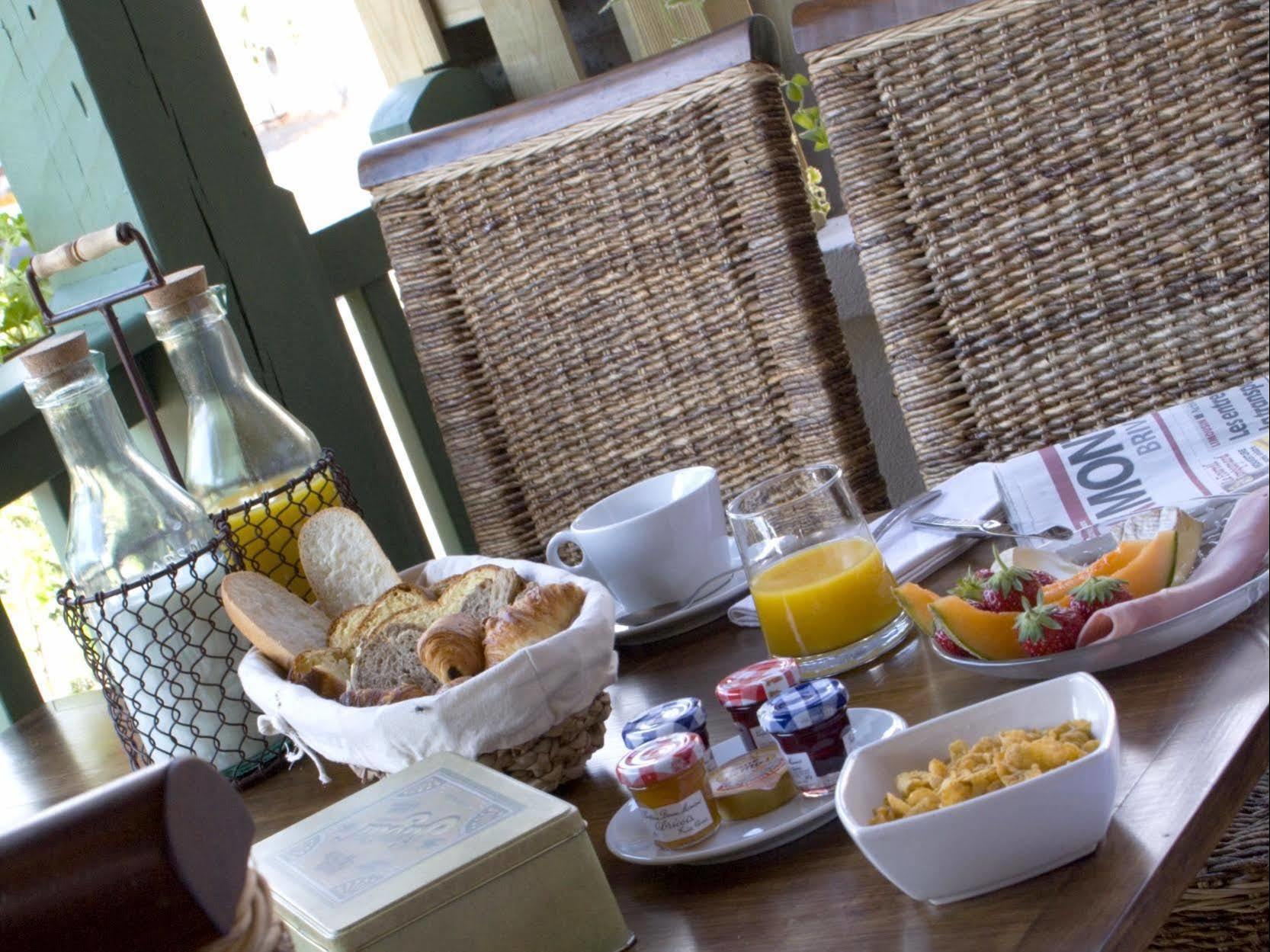 Contact Hotel Le Relais De Vellinus Beaulieu-sur-Dordogne Ngoại thất bức ảnh